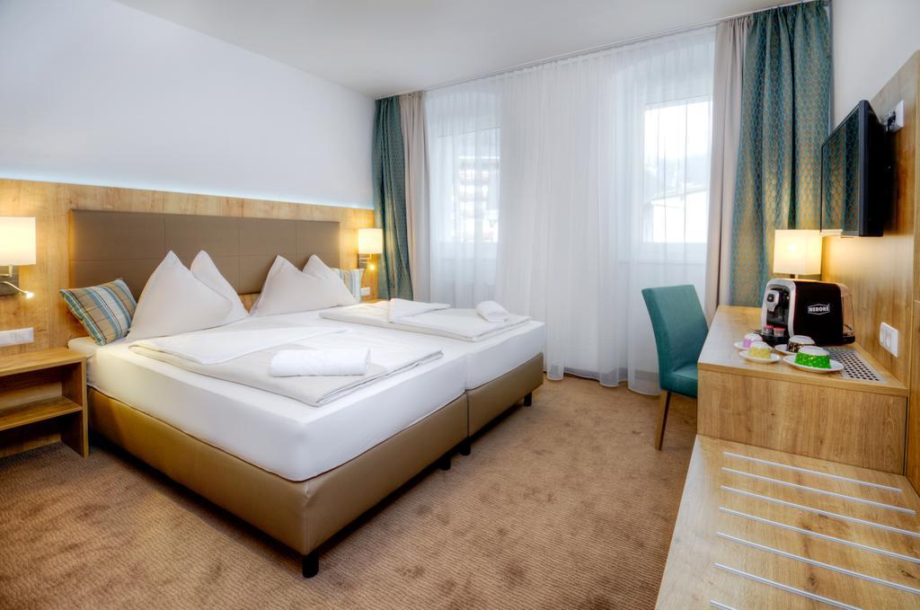 Hotel Bergkristall Малиниц Екстериор снимка