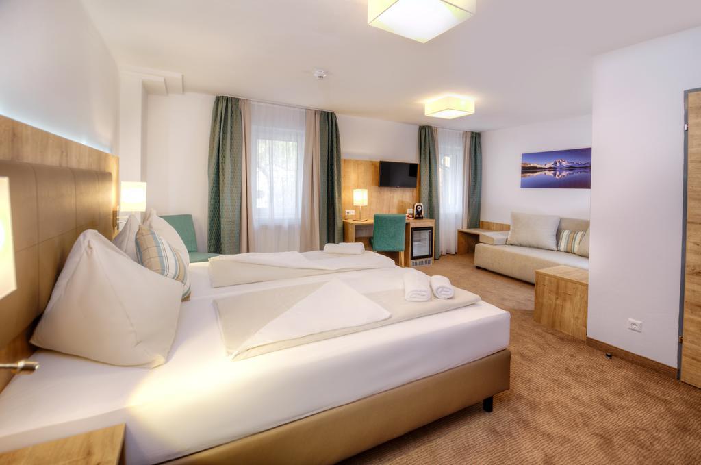 Hotel Bergkristall Малиниц Екстериор снимка