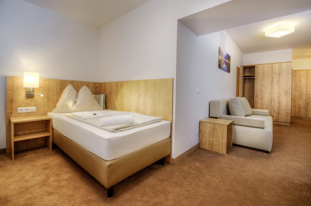 Hotel Bergkristall Малиниц Екстериор снимка